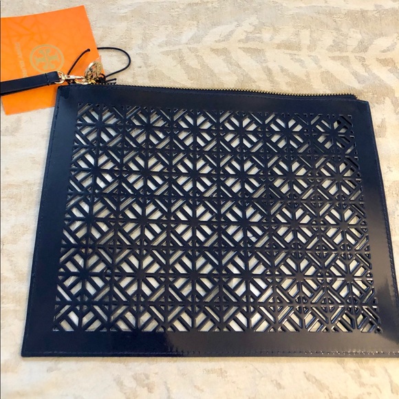 Tory Burch Handbags - NWT Tory Burch wristlet pouch